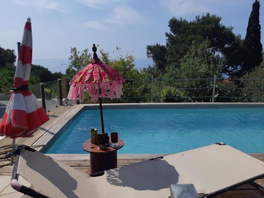 Haut De Villa Au Mont St Clair Vue Exceptionnelle Mer Et Foret Terrasses, Piscine, Petanque, Solarium Prives Сет Екстериор снимка